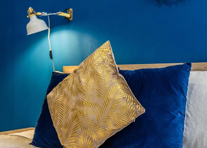 Very Stylish Family - By Solea *