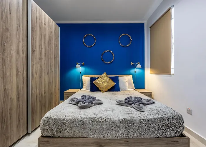 Very Stylish Family - By Solea San Gwann